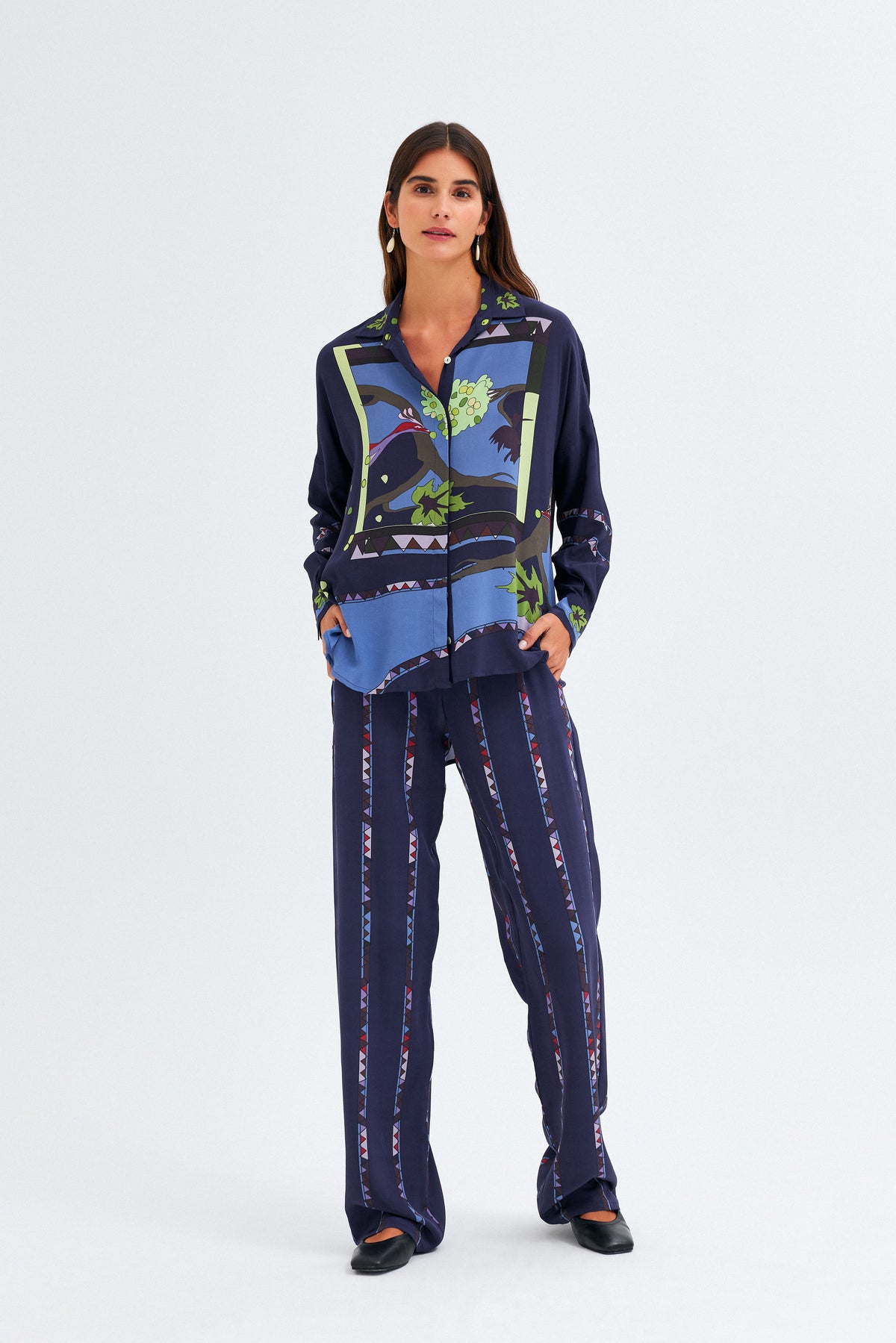 Zeugma Silk Oversized Shirt - A Bird Eating Grape