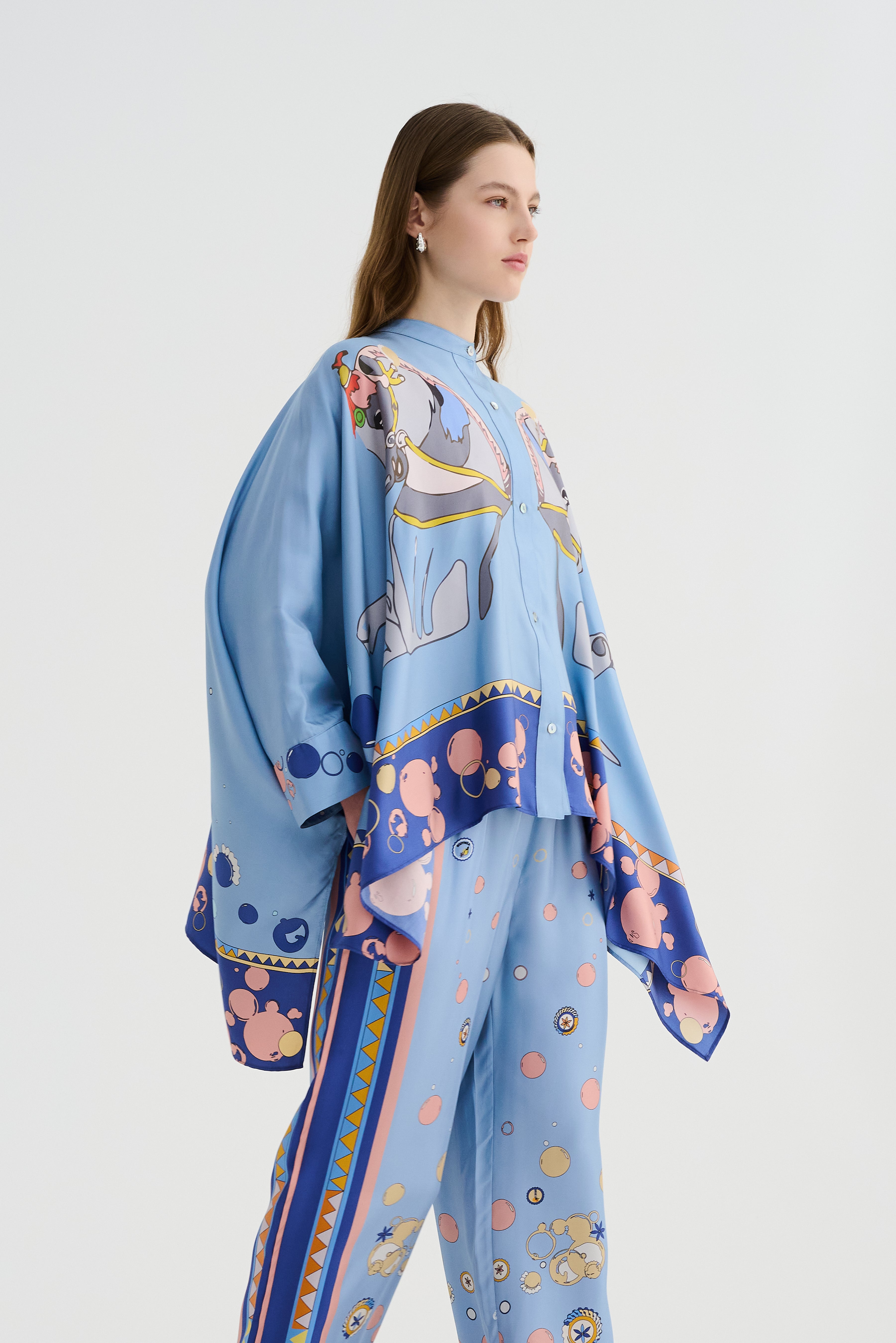 Zeugma Desenli Dikdörtgen Form İpek Gömlek