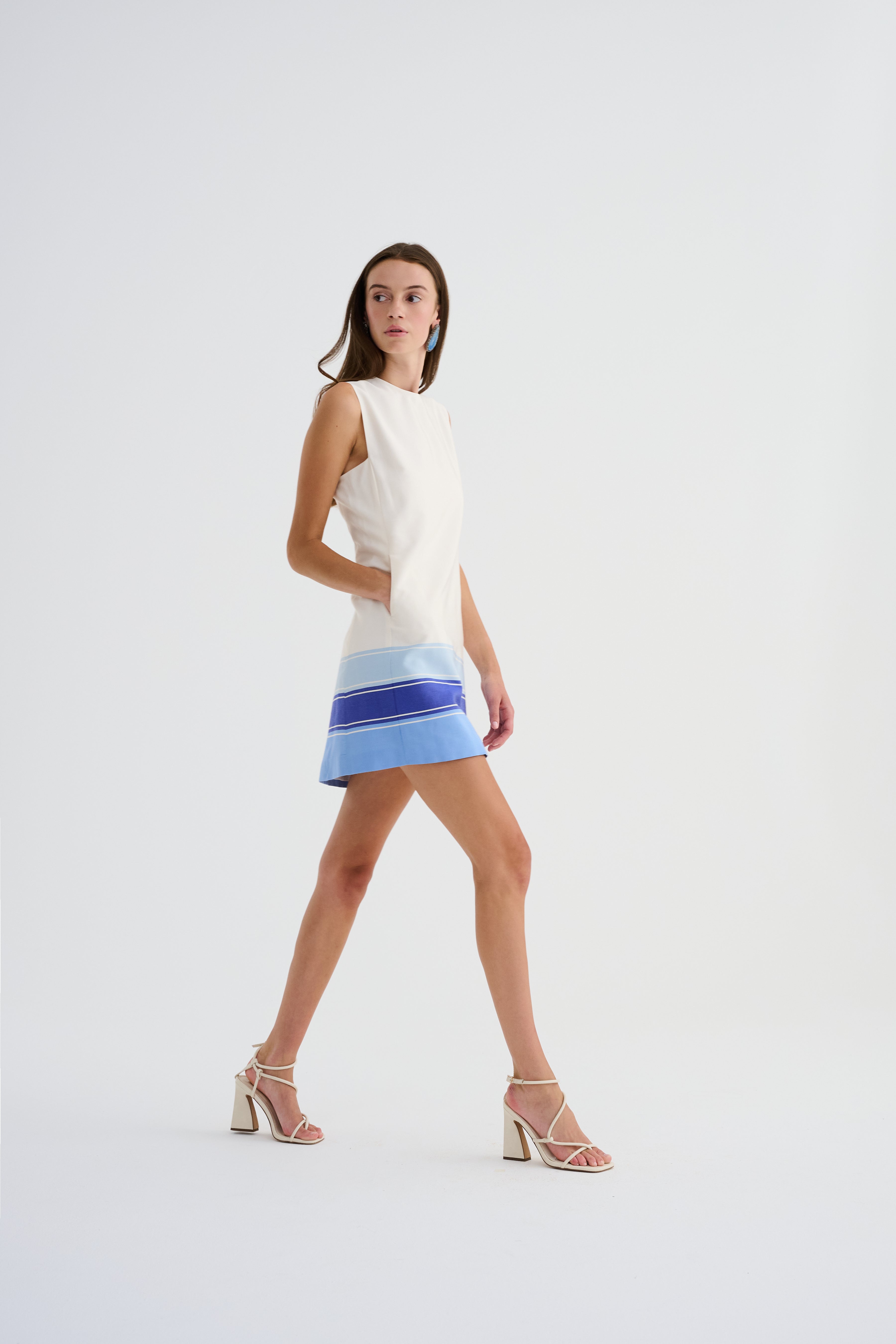 Kare Form Kutnu Mini Elbise