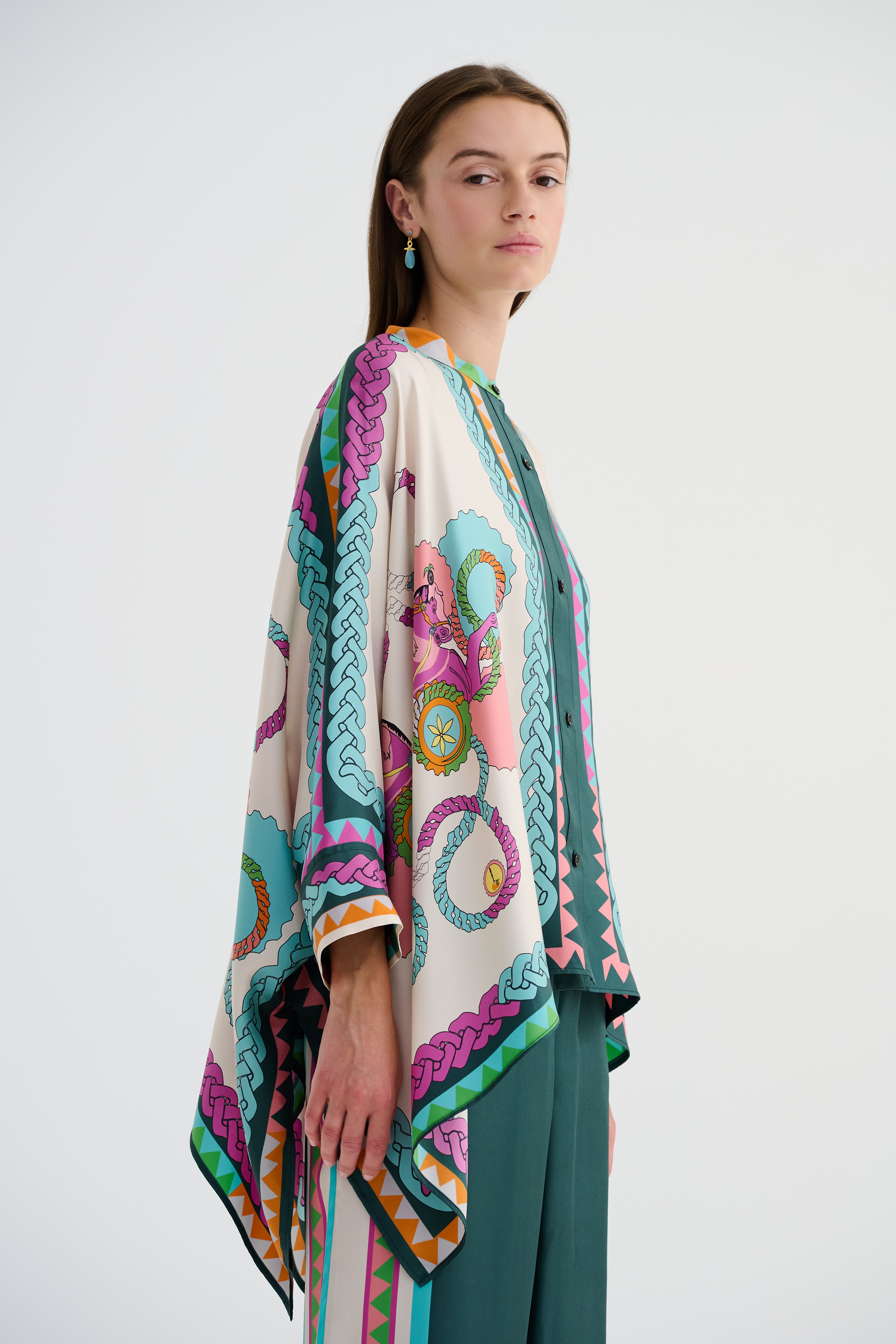 Zeugma Desenli Dikdörtgen Form İpek Gömlek