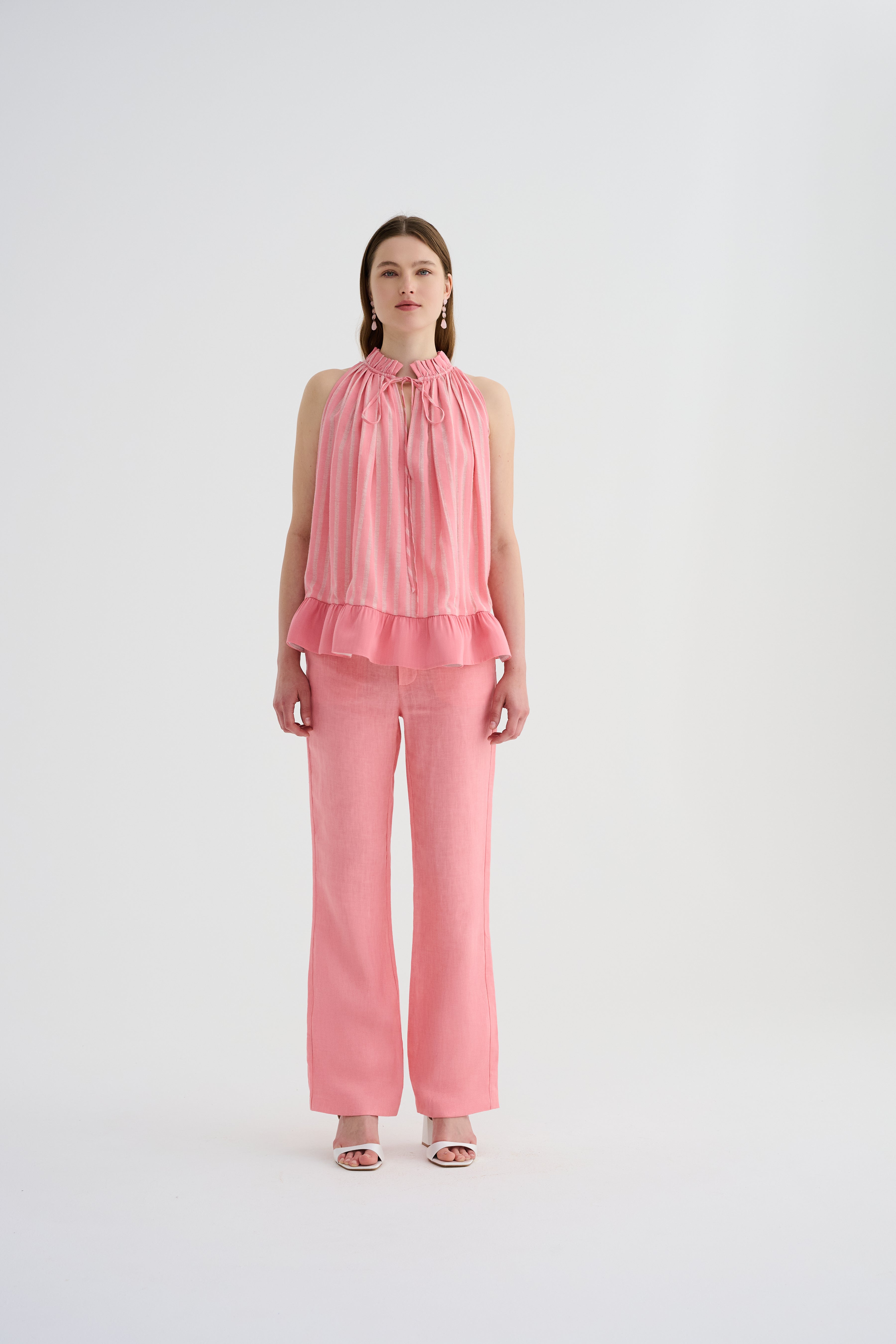 Volanlı Kolsuz Kutnu Bluz