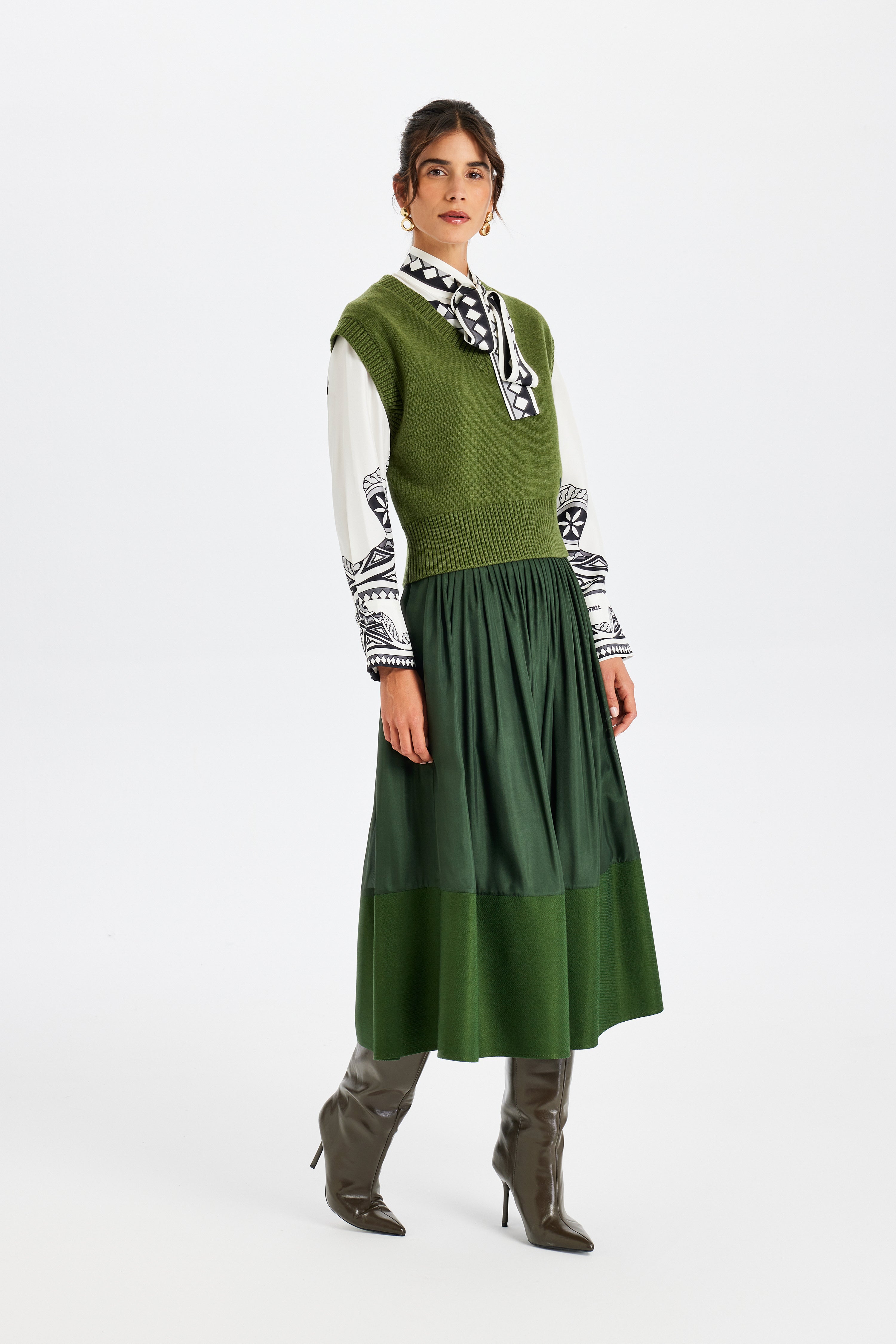 V Yaka Yeşil Triko Yelek