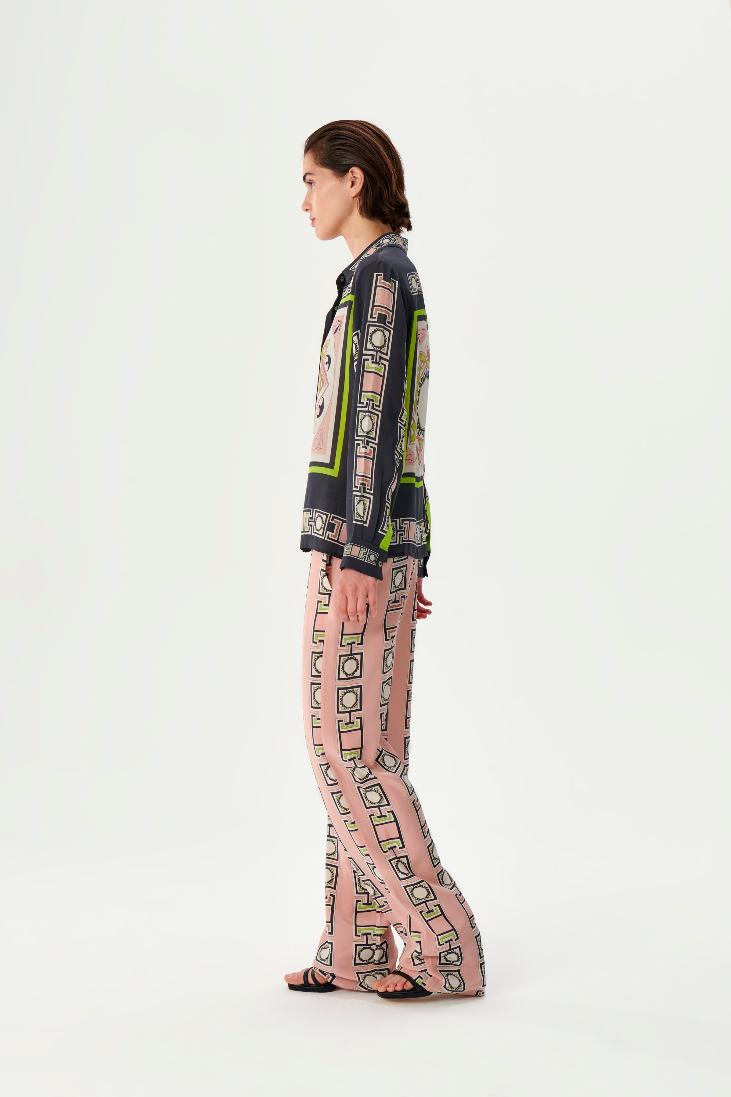 Zeugma Geometrik Desenli Kısa İpek Gömlek