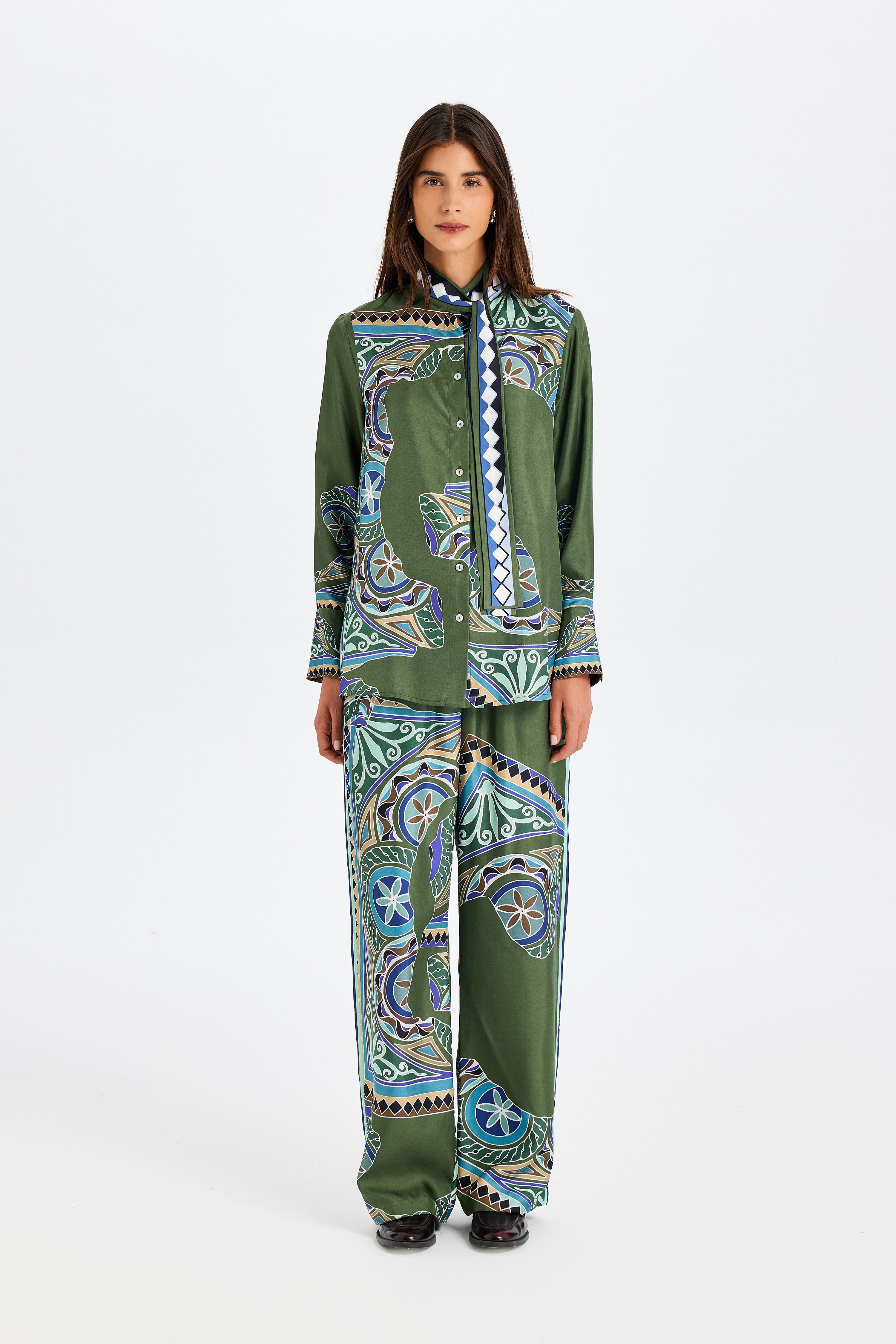 Zeugma Fularlı İpek Gömlek