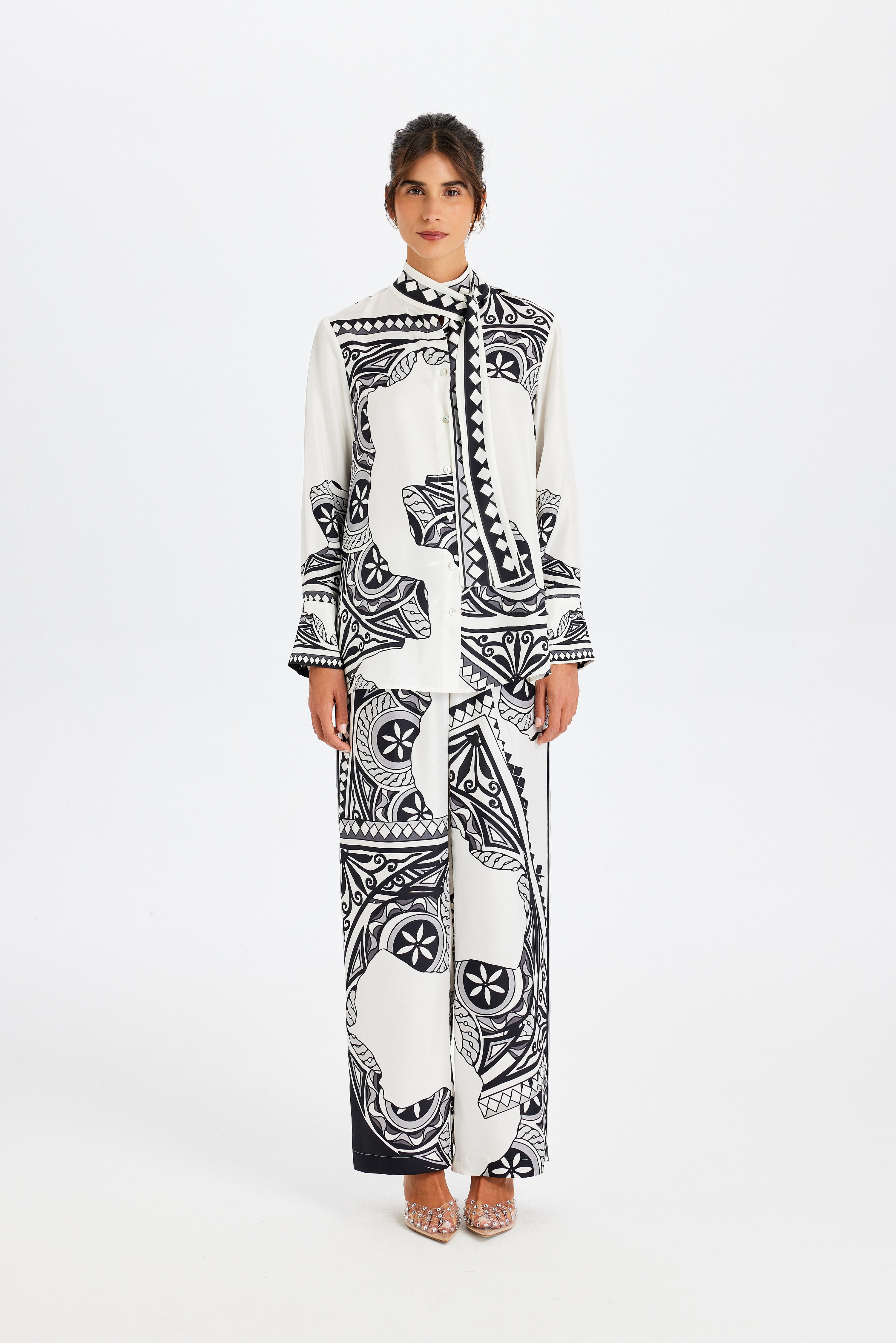 Zeugma Fularlı İpek Gömlek