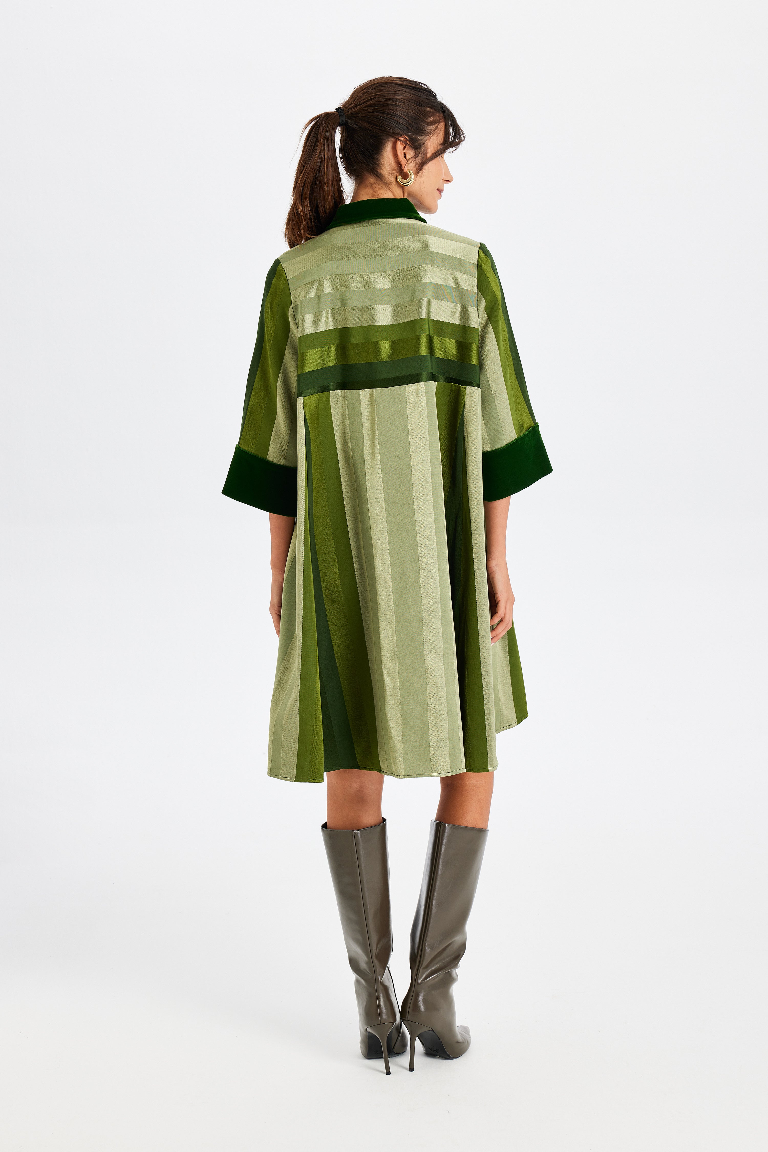 Kadife Detaylı Polo Yaka Kutnu Yeşil Elbise